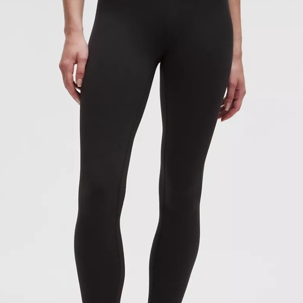 Lululemon Black Wunder Under 25"